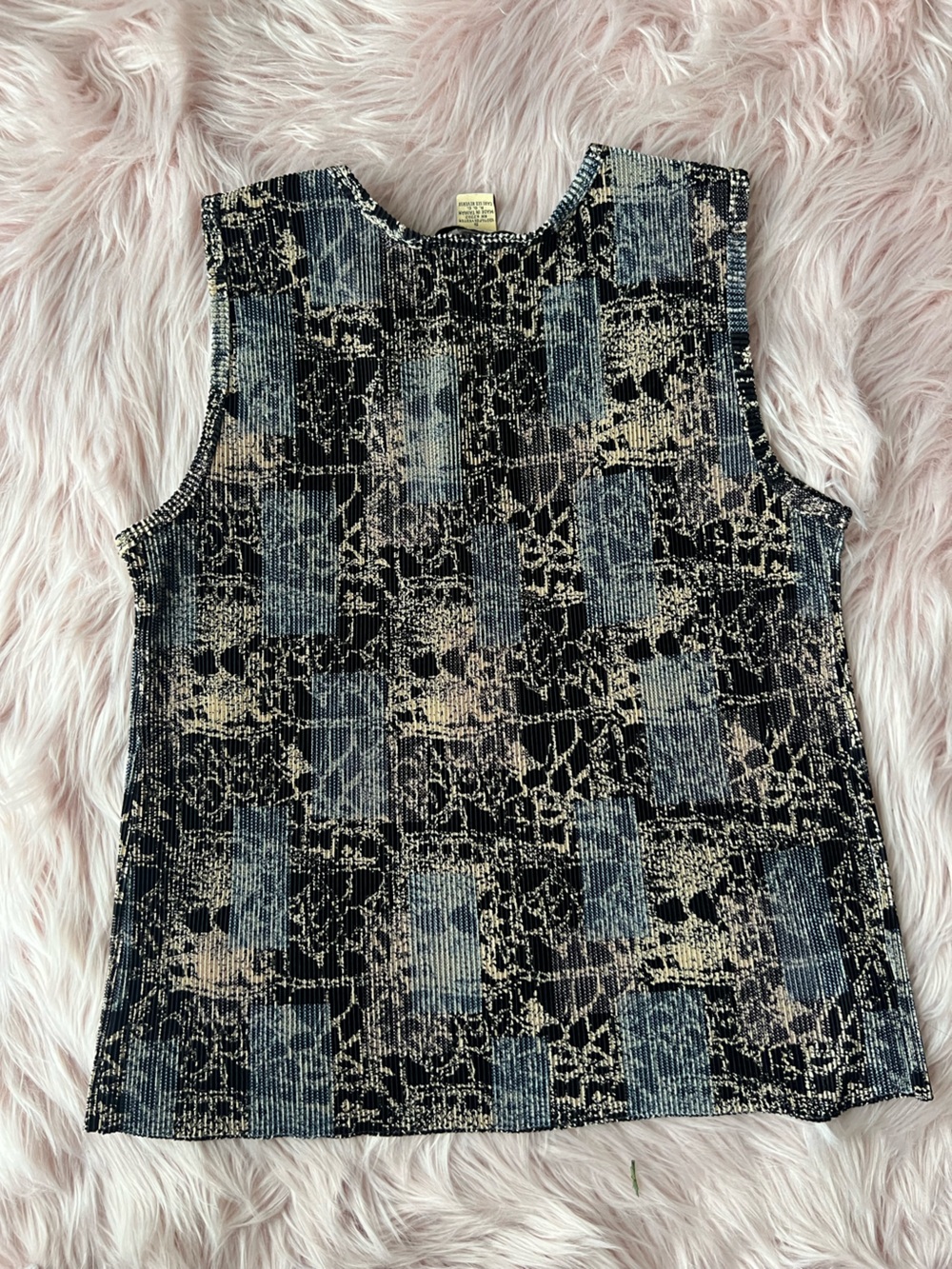 PLISSE Black & Cream Patterned Ribbed Tank Top - Picture 4 of 5